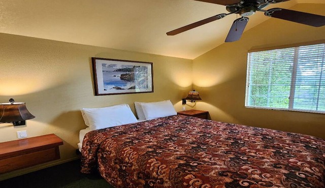 2 Roomy Accommodations Just Minutes From Beautiful Nearby Attractions