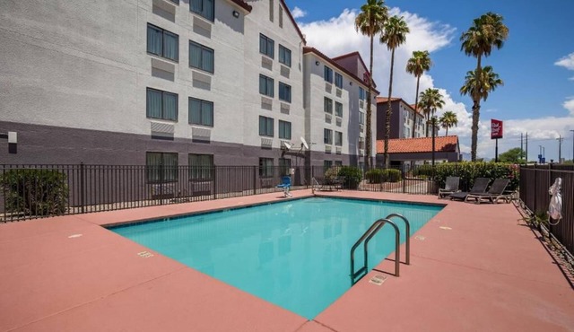 2 Units Easy Access & Relaxing Comfort in Marana Area