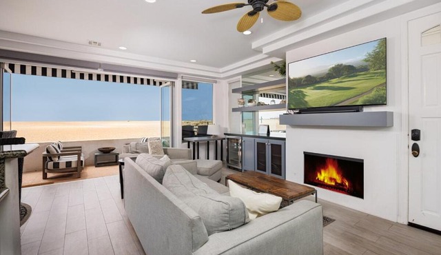 204 E Oceanfront in Newport Beach