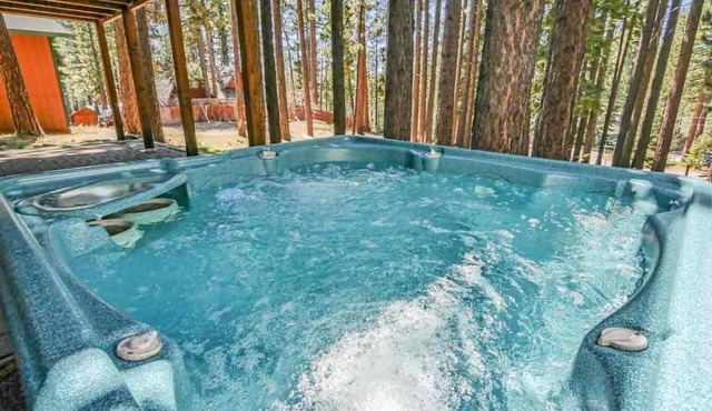 2460 Lupine Trail 6 Bedroom Home by RedAwning