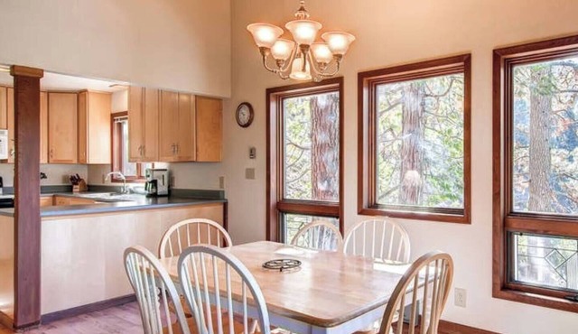 3 Bedroom Cabin in the Woods located in Yosemite Park