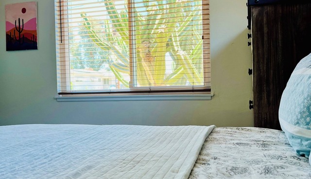 3-bedroom house in serene San Diego with WiFi- Great Location!