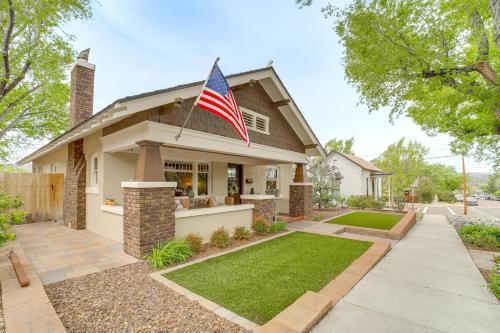 3 Blocks to Plaza! Historic Prescott Gem w/Grill