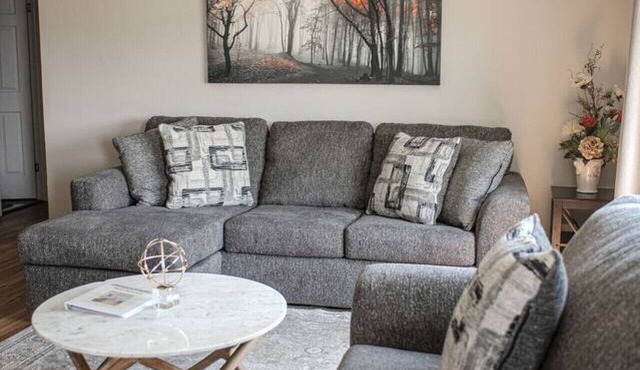 3 BR/2BA Home with Extra Parking in Boardman