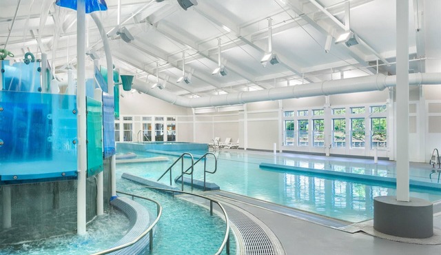 3 Tranquil 2BR Loft Suites w/Full Kitchen & Water Park Access near the Shore in Kitty Hawk