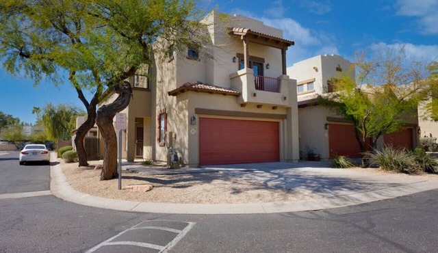 3422 e university 20 · Fantastic 2 Bed Townhome in Central Mesa
