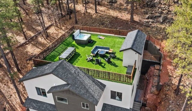 360 Rooftop Views | New Build | AC | Hot Tub | Lux