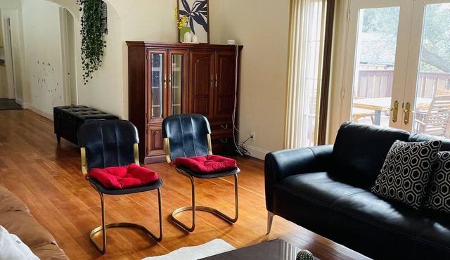 3B2B house with lots parking space @ Silicon Valley