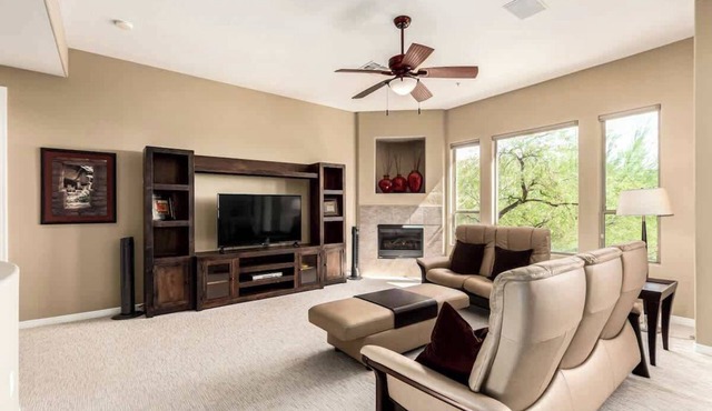 3BR Stay w/Heated Pool, Spa, Gym & Grill Access