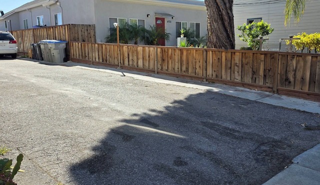 4 Bedroom 2 Bath Condo Near Convention Center