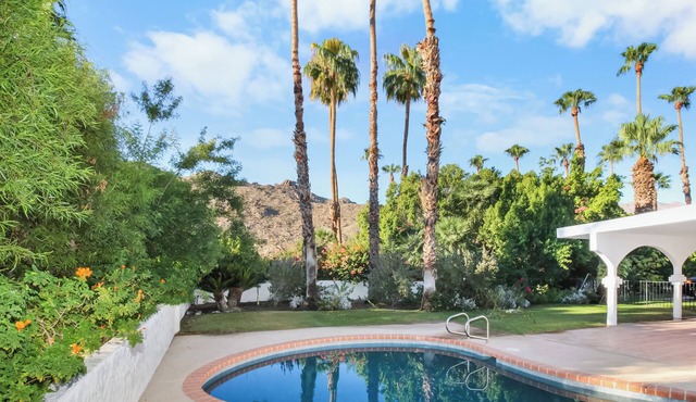 4-Bedroom Luxury Home in Superb Palm Desert