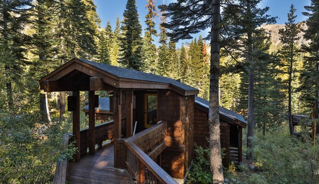 A Cabin by Heath, An Idyllic Escape in Lake Tahoe