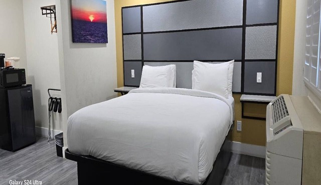 Accessible Queen Bed|Nsmk