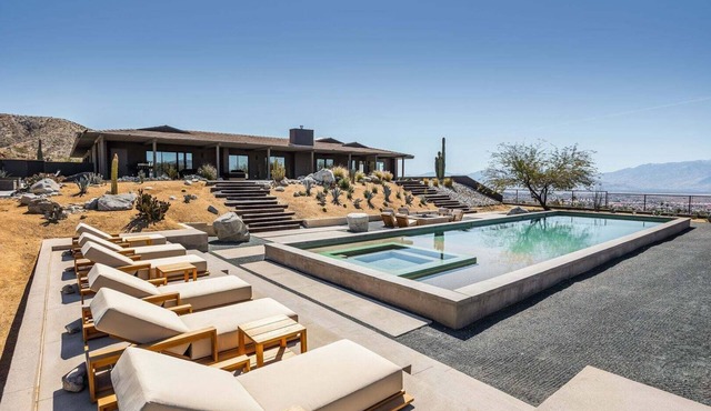 Addendum Estate - 2 Pools, Panoramic Views & Luxe Privacy for Groups