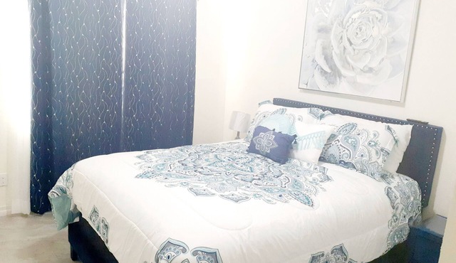 Adorabile and cozy one bedroom place!