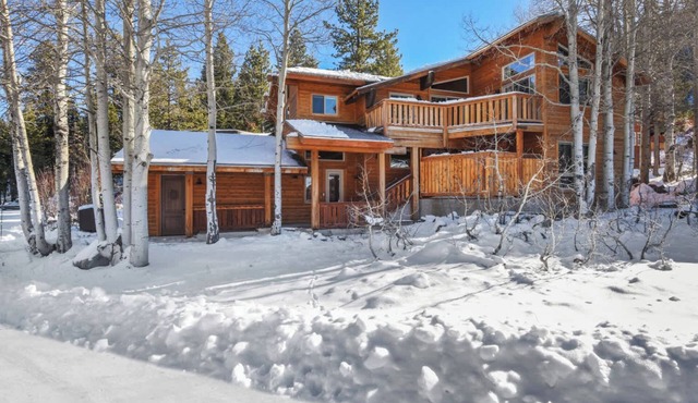 Alpine Chalet – Nature Lovers Rejoice! Chic 4 BDR
