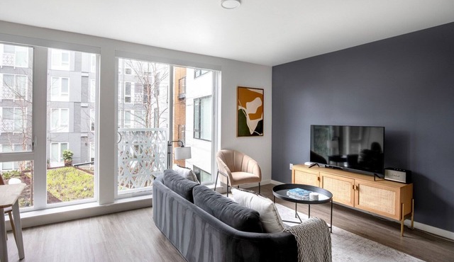 Amazing Central District 1BR w/Gym & BBQ, nr downtown, by Blueground