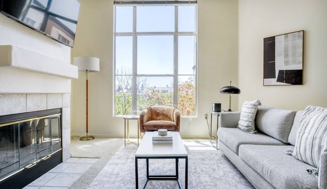 Amazing Fremont 2BR w/Pool, W/D & Gym, near TJ & WF, by Blueground
