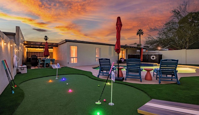Bahia Vista retreat near dining, spring training, lakeside walks, local events, and resort vibes.