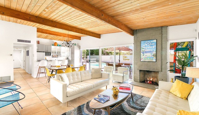 Banana Cabana - Pool pad w/treehouse!