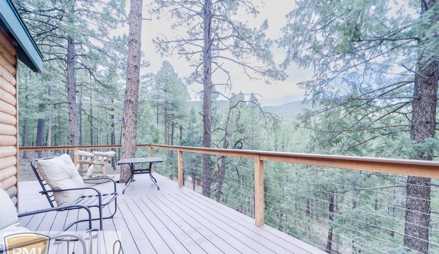 Bear Mountain Hideaway *Pool Table *Family Friendly *BBQ *In the Pines *Hiking & Biking