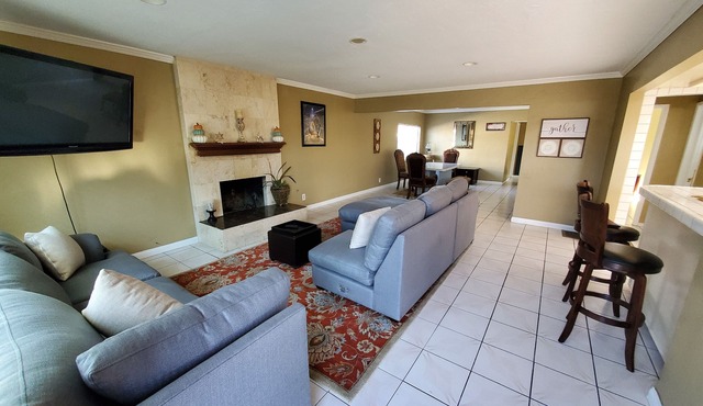 Beautiful 2 story home minutes from the Long Beach Airport