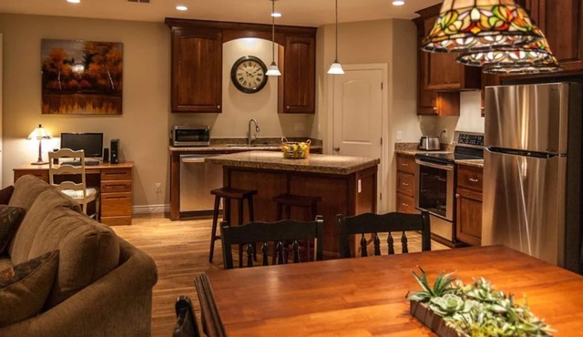 Beautiful 3-Bedroom Guest Suite