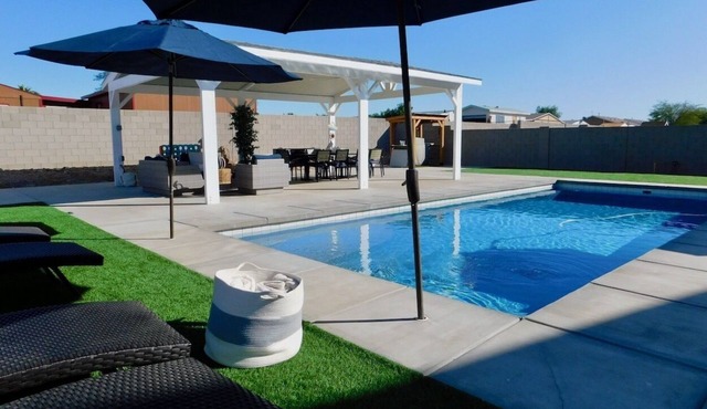 Beautiful NEW Modern Home - Minutes from the river, lake and casinos!