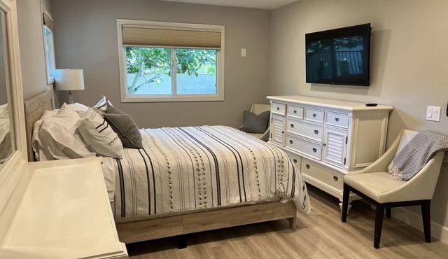 Beautiful Solana Beach Spacious Apartment. Brand new construction. 950 sq ft