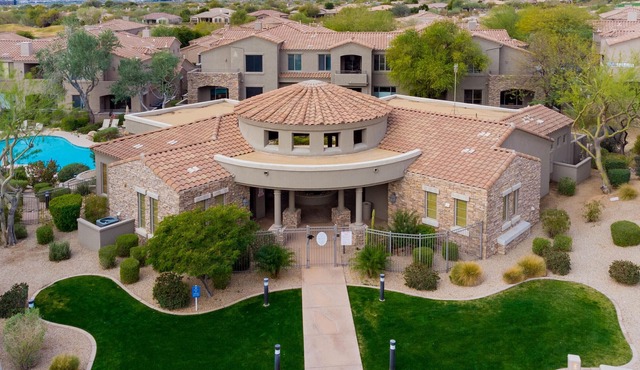 Beautiful two bed, two bath townhouse in N Scottsdale in the Grayhawk community