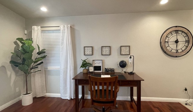 Beautifully Remodeled home close to Downtown and many more amenities