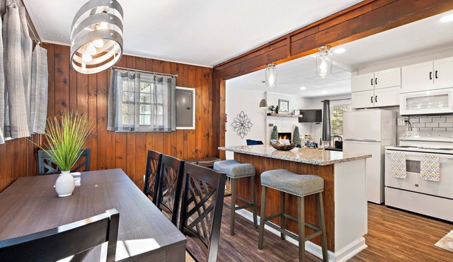 Boone Vacation Rental w/Private Hot Tub & Deck