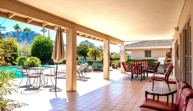 Breathtaking View Retreat: Large Pool w/Pickleball