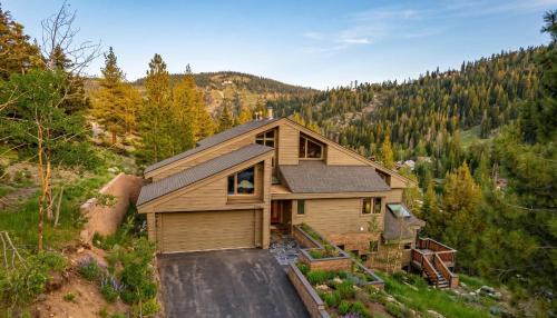 Bright 5BD Alpine Retreat - 5Min to Alpine Meadows