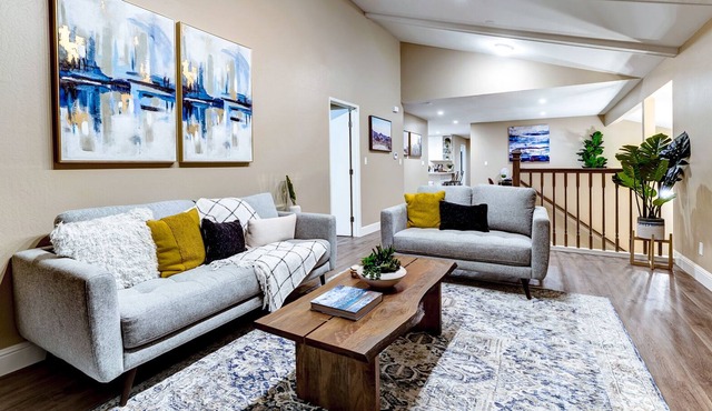 BRIGHT ❤️SPACIOUS ❤️NEWLY RENOVATED ❤️CLEAN ❤️COZY ❤️FAMILY HOME ❤️NEAR SFO