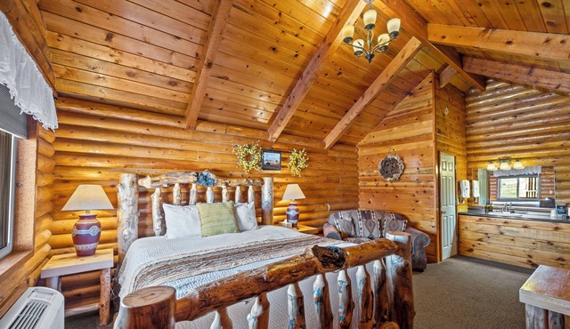 Bryce Canyon Log Cabins