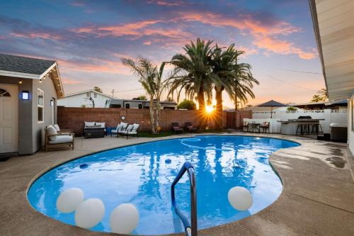 Cactus Oasis 5-BR House CasitaHeated Spa & Pool