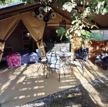 Camping des vignes in Dun