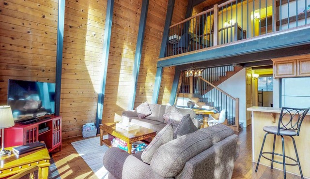 Canterbury Kings Beach Treehouse