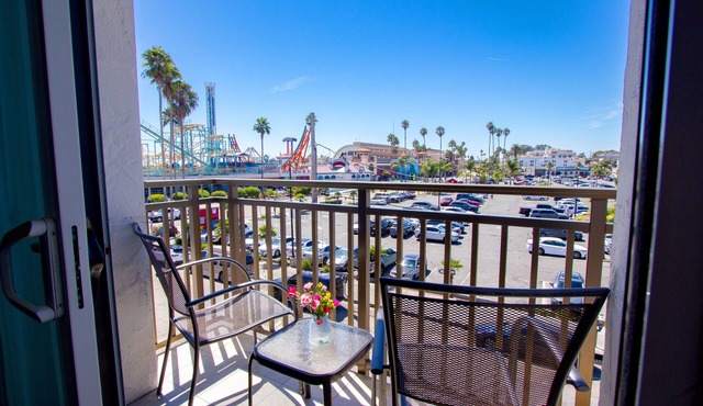 Carousel Beach Inn