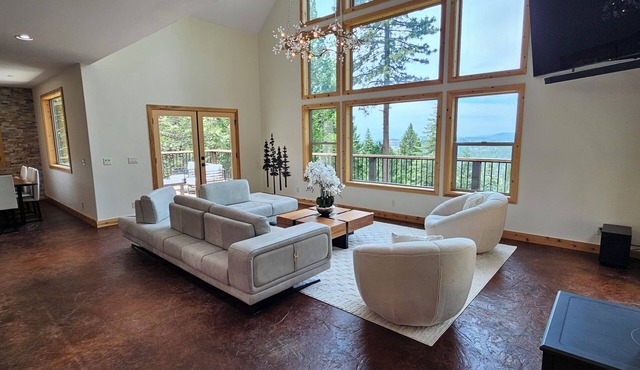 Cedar Rock Cabin: 3 bedroom in Mi-Wuk Village