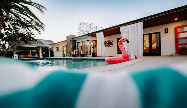 Central SD Luxury Home+Casita, Pool Hot tub BBQ Sleeps10