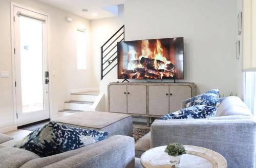 Central Townhome 1 King 2 Queen Beds Zoo DT North Park