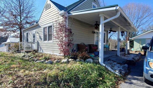 Charming 3br/2 bath house, 5 mins from downtown in Bristol