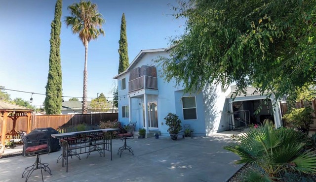 Charming 4BD3BA - BART - Gameroom - Gazebo - Fenced Yard - Walk to Grocery