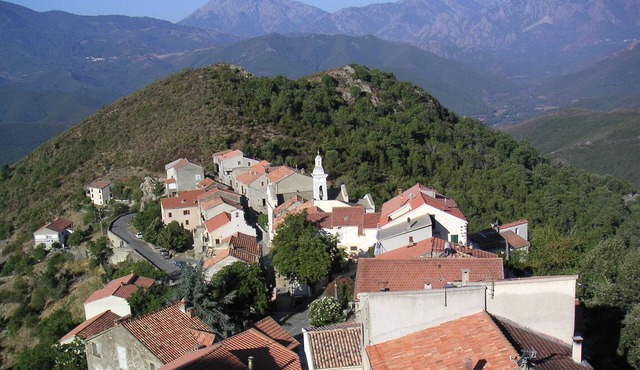 Charming accommodation in the heart of Corsica - close to Corte and the sea in Altiani