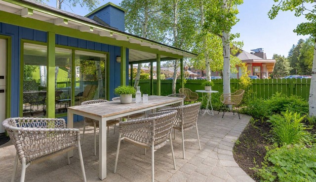 Charming Downtown Cottage | Patio & Prime Location