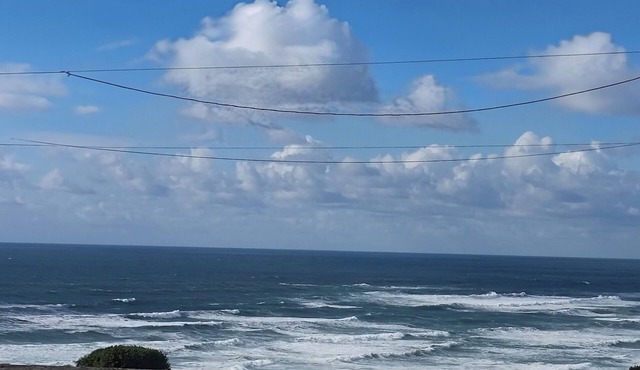 Cliffside Retreat Near Beach Access