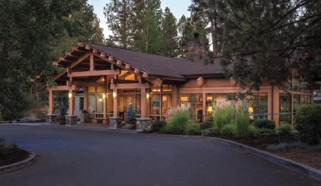 Closest Resort Condo to Mt. Bachelor Cozy Escape