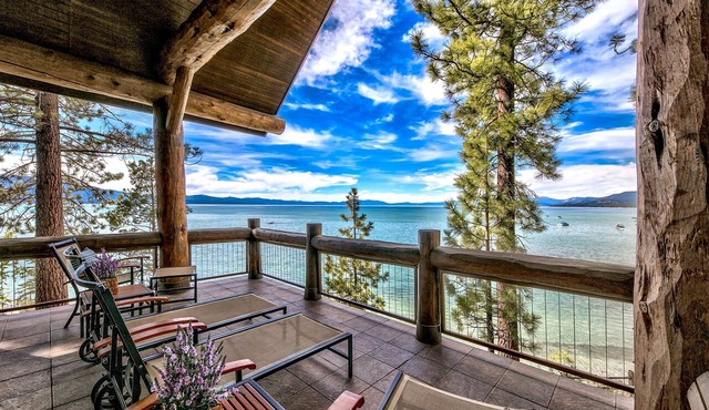 Contemporary Lakefront w/Hot tub, Gym, Fireplace | SS2